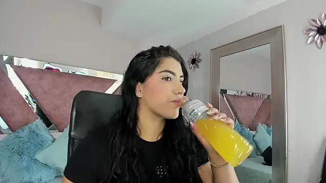 StripChat PaulinaDuarte is Freechat PaulinaDuarte — Jump without bra