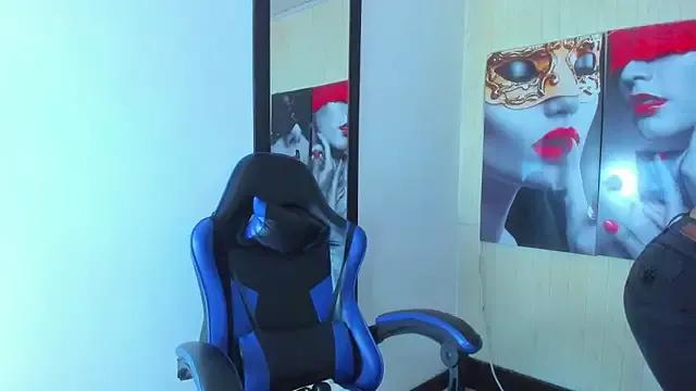 Freechat Raven_Rouge_ on StripChat