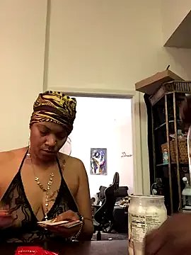 Freechat realninafame on StripChat