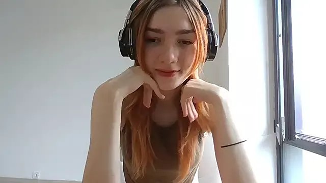 Freechat RedheadMisty on StripChat