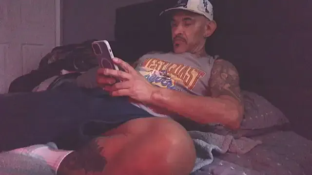 RoodoggXL on StripChat 