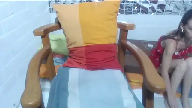 Freechat rose-crystal on StripChat