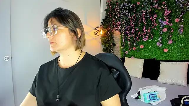 SarahDeyvis — Cream in ass 