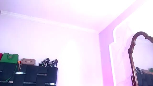 sexy-luna-star-ts on StripChat