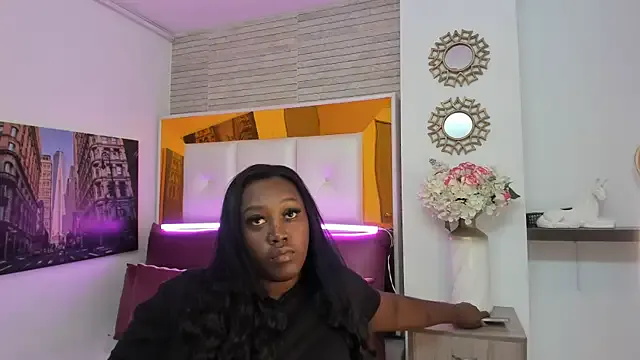 Freechat ShaniaBrownn on StripChat