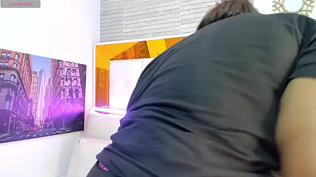 Freechat ShaniaBrownn on StripChat