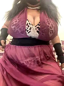 StripChat Simar_punjabi is Freechat Simar_punjabi — Nude boobs oiling with milk out