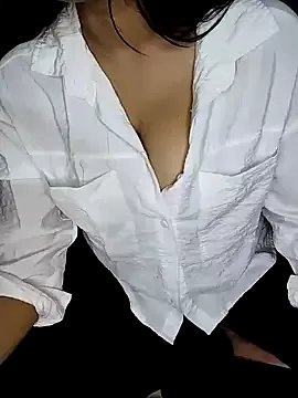 simi_love on StripChat 