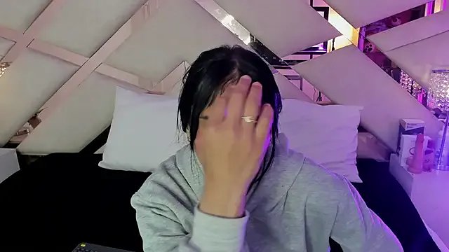 Freechat sophie_pariss on StripChat