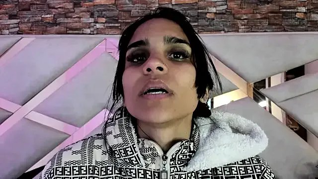 Freechat sophie_pariss on StripChat