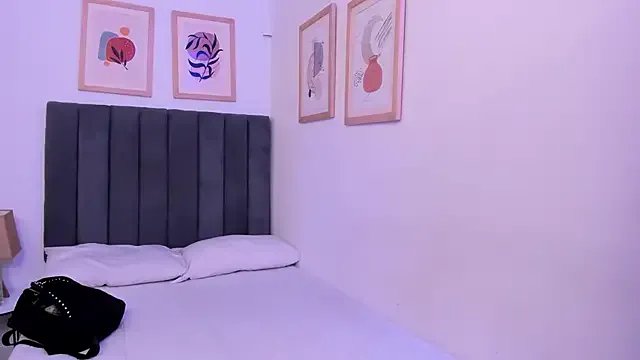 SuccubusDolly on StripChat 