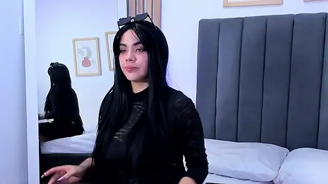 SuccubusDolly on StripChat 