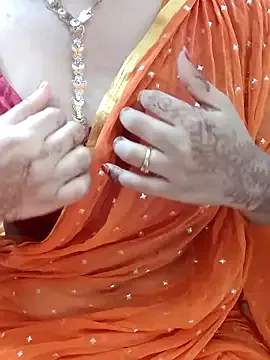 Sugar-n-spicy — Boobs tease with chream