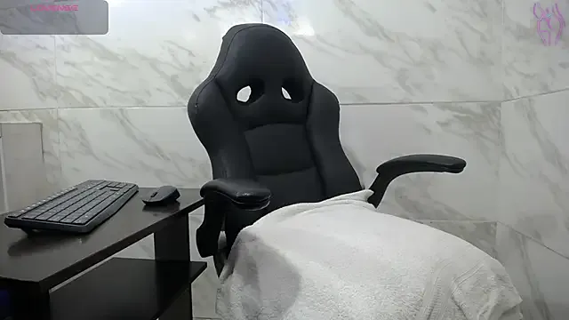 suhana_mature model from sc