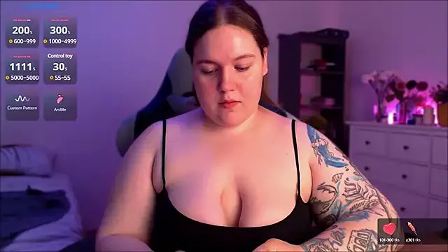 Freechat SummerTina on StripChat