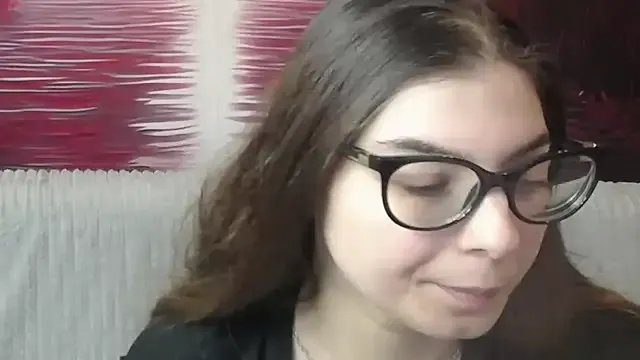 sweetbabygirlforyou on StripChat