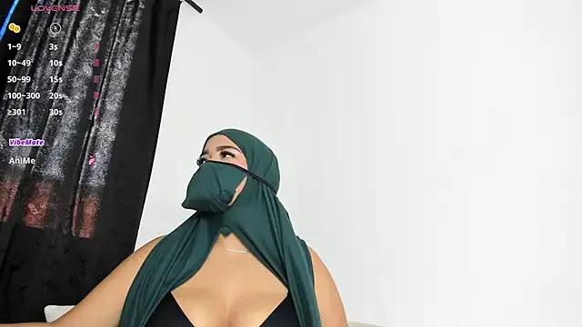 thaira_aly — twerking 