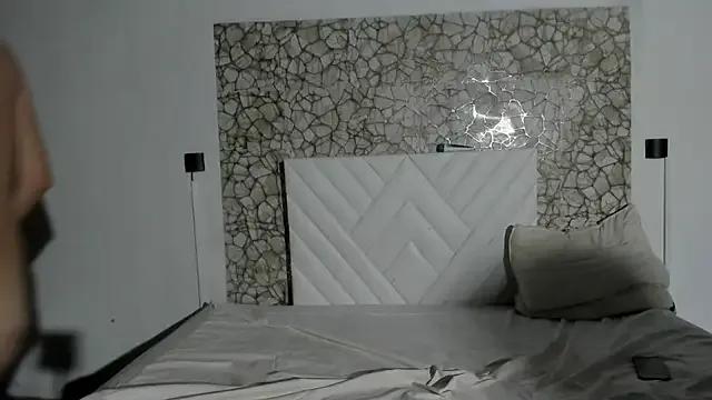 The_pocahontas_12 on StripChat