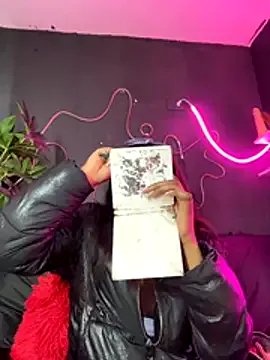 TIFFANYYSTAR on StripChat 