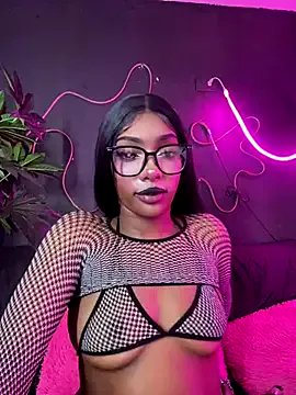 TIFFANYYSTAR on StripChat 