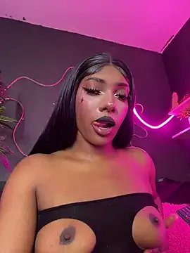 TIFFANYYSTAR on StripChat 