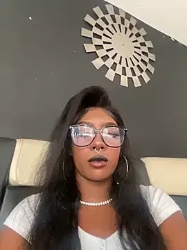 TIFFANYYSTAR on StripChat 