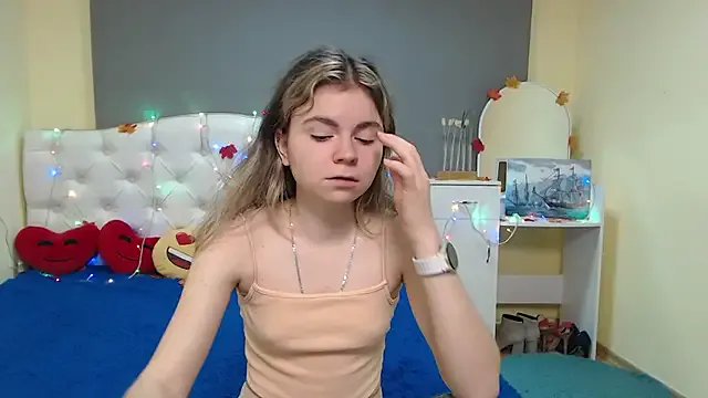 Private TinaRedly on StripChat