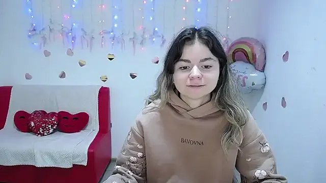 Private TinaRedly on StripChat