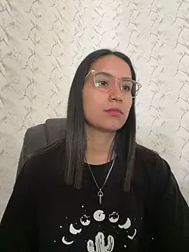 Freechat Val12777 on StripChat