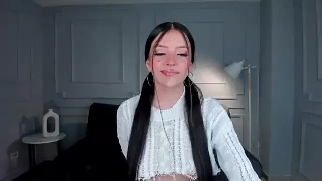 Freechat ValeriaRiveraX on StripChat