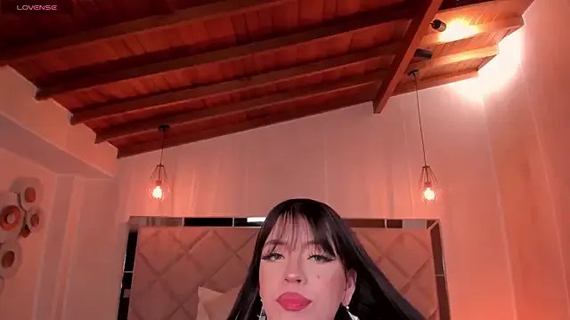 Freechat ValeriaRiveraX on StripChat