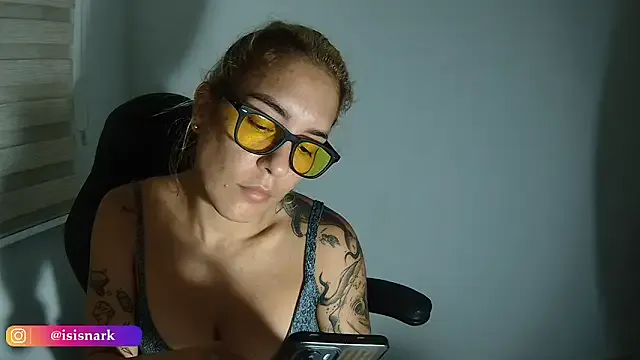 Freechat ValkyriaRose on StripChat