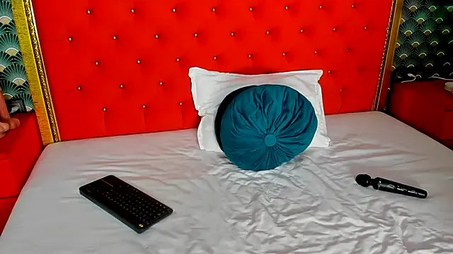 Freechat VallerieJones on StripChat