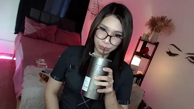 Freechat Veniceseduction on StripChat