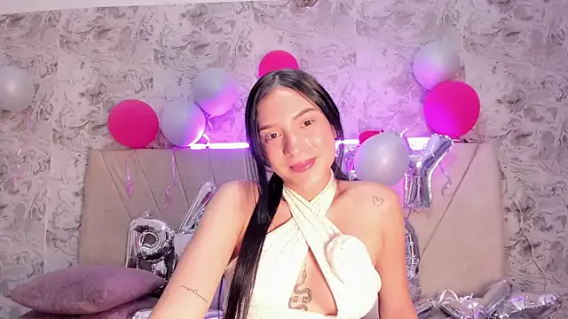 Freechat violet_77711 on StripChat