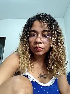 Freechat VitoriaFernandes on StripChat