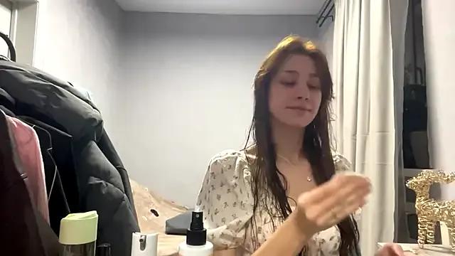 WildPeachh — Show my legs, caress them