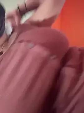 Freechat yoursexy_rumi on StripChat